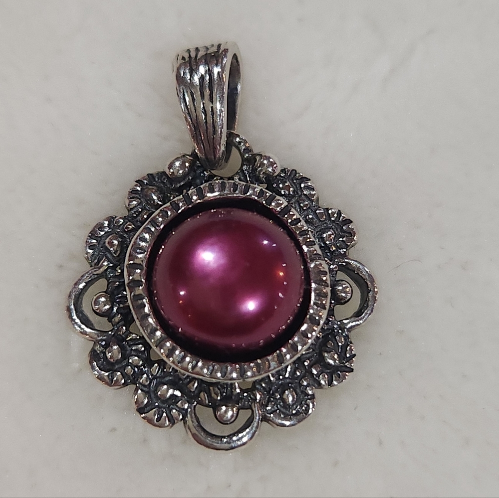 Sterling Silver 925 Pendant with Dyed  Button Pearl